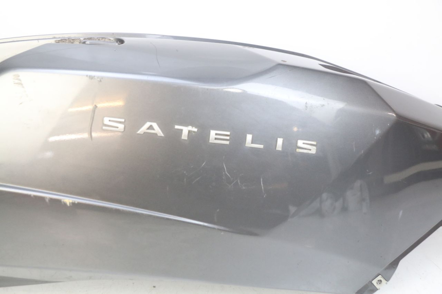 photo de PARAFANGO POSTERIORE DESTRO PEUGEOT SATELIS 125 (2010 - 2012) - Ricambio usato controllato