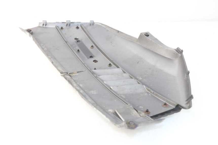 photo de CARENA POSTERIORE DESTRA PEUGEOT SC 50 (1988 - 1992) - Altra angolazione