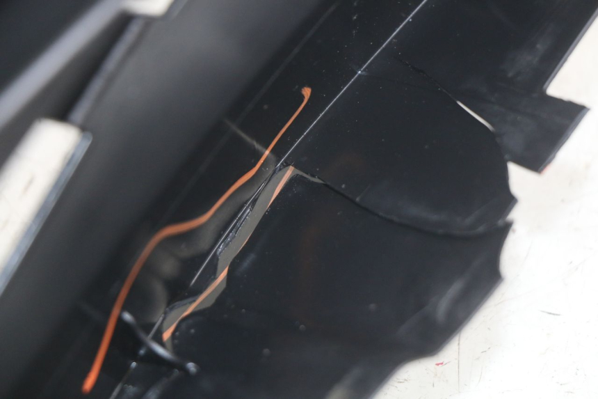 photo de PARAFANGO POSTERIORE DESTRO SHERCO SM-R 50 (2018 - 2021) - Dettaglio del componente