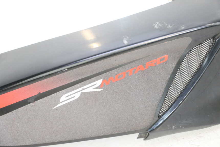 photo de CARENA POSTERIORE DESTRA APRILIA SR MOTARD 50 (2012 - 2018) - Altra angolazione