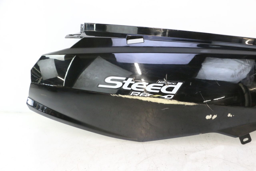 photo de CARENA POSTERIORE DESTRA RAZZO STEED 125 (2012 - 2018) - Dettagli dei punti di fissaggio
