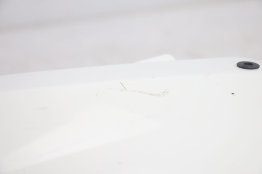 photo de CARENA POSTERIORE DESTRA PEUGEOT STREETZONE NAKED 2T 50 (2014 - 2018) - Altra angolazione