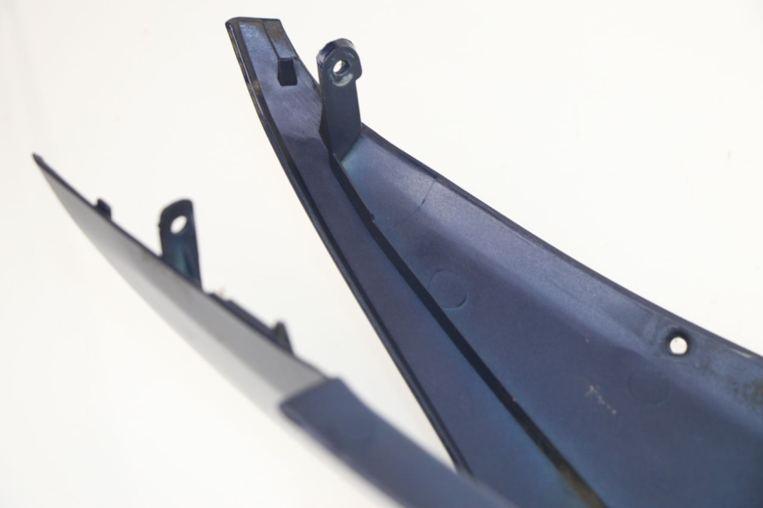 photo de CARENA POSTERIORE DESTRA PEUGEOT SUM UP 125 (2008 - 2013) - Zoom sullo stato d'uso