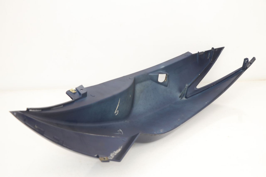 photo de CARENA POSTERIORE DESTRA PEUGEOT SUM UP 125 (2008 - 2013) - Altra angolazione