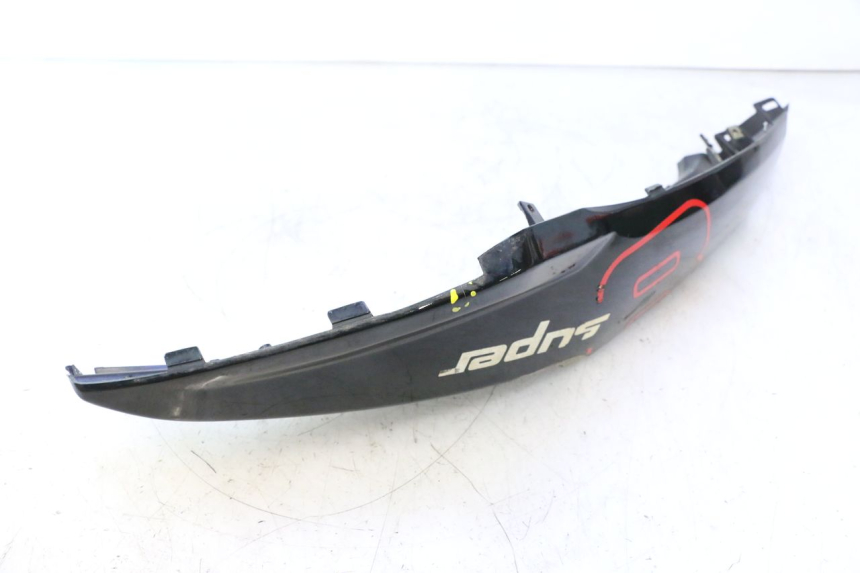 photo de CARENA POSTERIORE DESTRA KYMCO SUPER 8 2T 50 (2007 - 2013) - Primo piano ad alta risoluzione