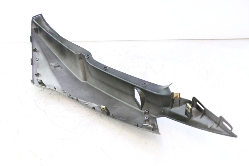 photo de CARENA POSTERIORE DESTRA KYMCO SUPER 8 2T 50 (2007 - 2013) - Ricambio usato controllato