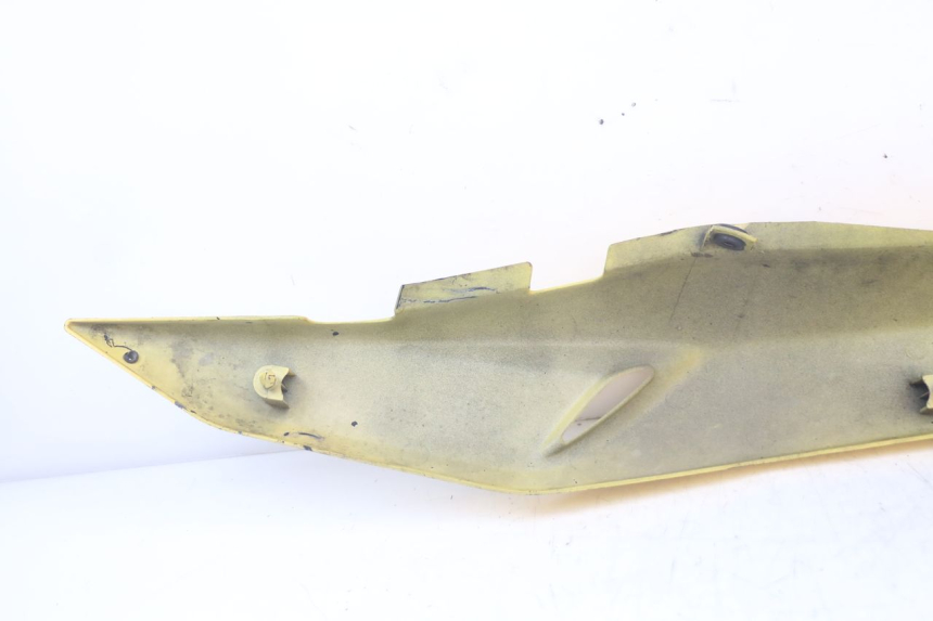 photo de CARENA POSTERIORE DESTRA SUZUKI GS F 500 (2004 - 2007) - Stato della superficie e materiale