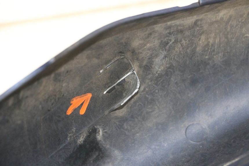 photo de CARENA POSTERIORE DESTRA SUZUKI SV S 650 (1999 - 2002) - Zoom sullo stato d'uso