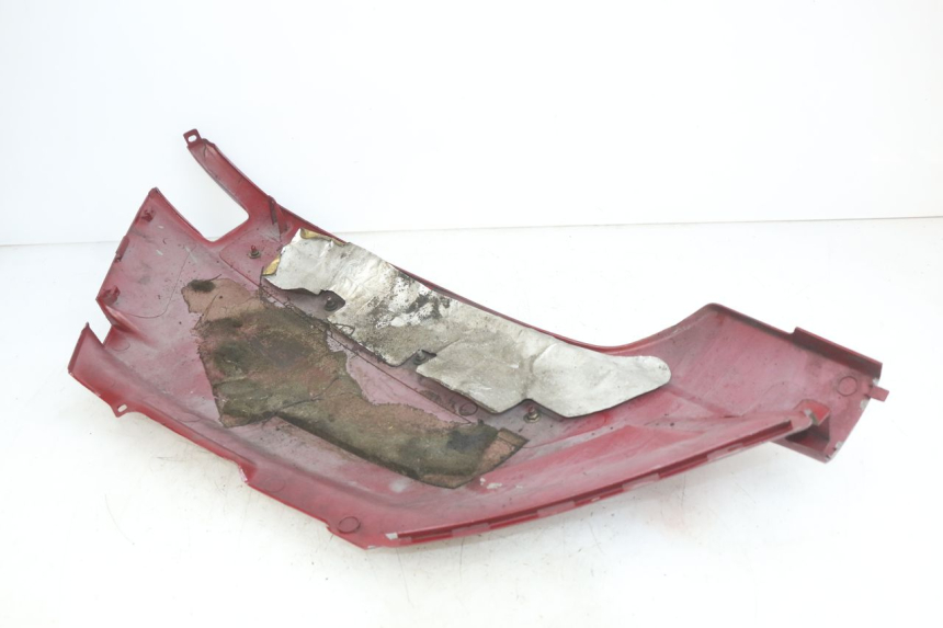 photo de PARAFANGO POSTERIORE DESTRO PEUGEOT SV 125 (1991 - 1994) - Primo piano tecnico