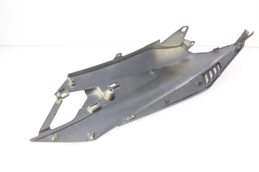 photo de PARAFANGO POSTERIORE DESTRO APRILIA SXR 50 (2021 - 2023) - Dettaglio del componente