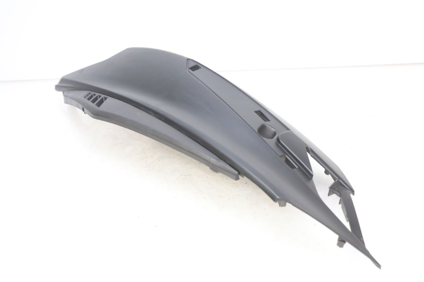 photo de PARAFANGO POSTERIORE DESTRO APRILIA SXR 50 (2021 - 2023) - Altra angolazione