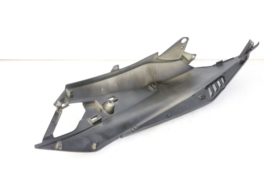 photo de PARAFANGO POSTERIORE DESTRO APRILIA SXR 50 (2021 - 2023) - Altra angolazione