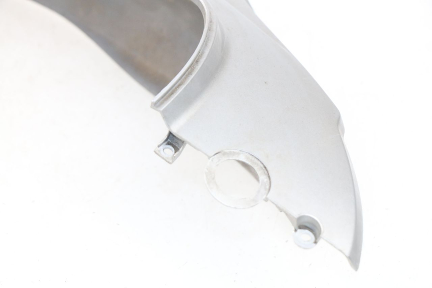 photo de PARAFANGO POSTERIORE DESTRO SYM SYMPHONY 50 (2009 - 2015) - Dettagli dei punti di fissaggio