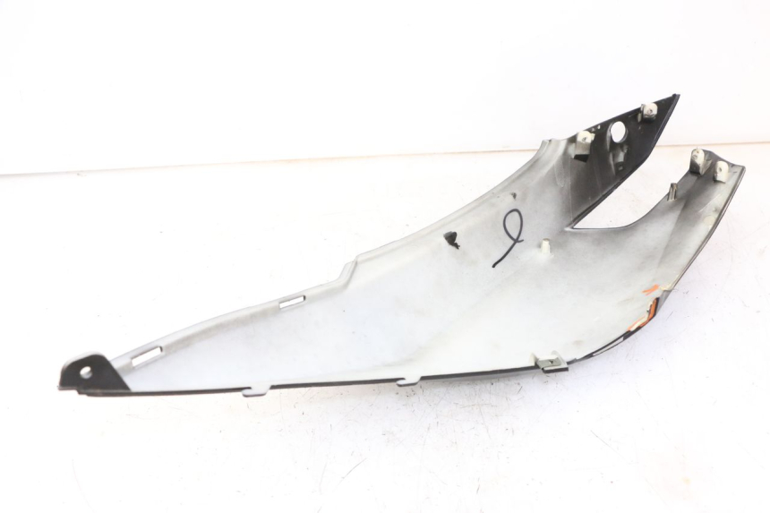 photo de CARENA POSTERIORE DESTRA TNT MOTOR BOSTON 4T 50 (2018 - 2025) - Stato della superficie e materiale