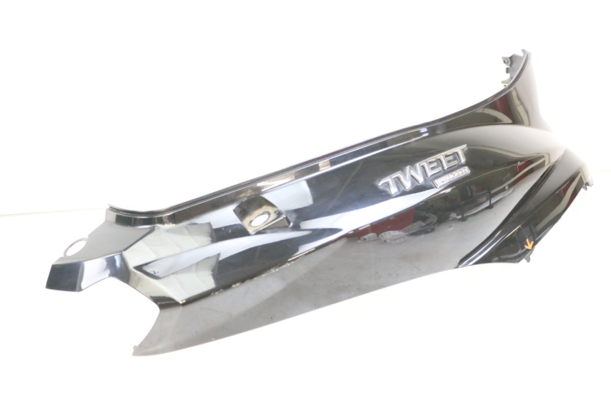 photo de CARENA POSTERIORE DESTRA PEUGEOT TWEET 4T 50 (2018 - 2022) - Caratteristiche distintive