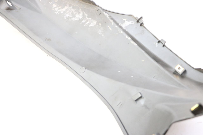 photo de CARENA POSTERIORE DESTRA PEUGEOT TWEET 4T 50 (2018 - 2022) - Zoom sullo stato d'uso