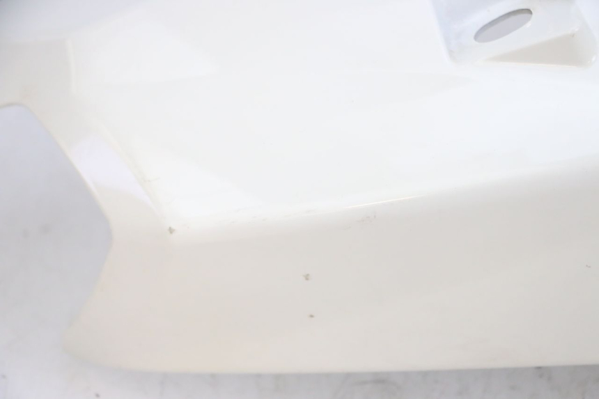 photo de CARENA POSTERIORE DESTRA PEUGEOT TWEET PRO EFI 4T 50 (2021 - 2022) - Primo piano ad alta risoluzione