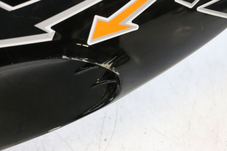 photo de CARENA POSTERIORE DESTRA PIAGGIO TYPHOON 50 (2000 - 2009) - Primo piano tecnico