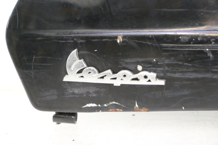 photo de CARENA POSTERIORE DESTRA PIAGGIO VESPA PK FL 2T 50 (1990 - 1996) - Zoom sui componenti