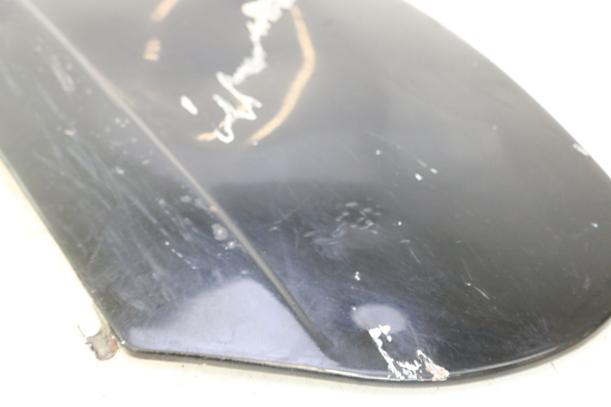 photo de CARENA POSTERIORE DESTRA PIAGGIO VESPA PK FL 2T 50 (1990 - 1996) - Dettagli dei punti di fissaggio