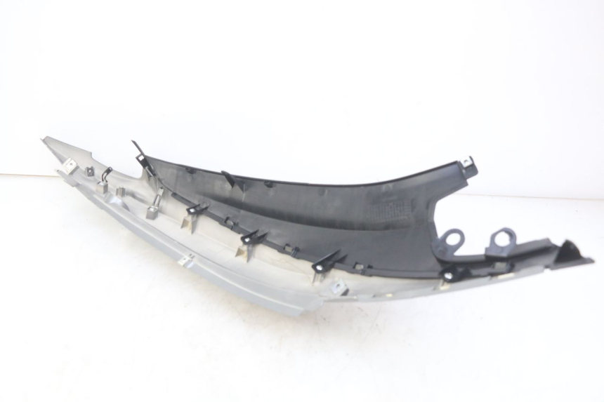 photo de FLANC POSTERIORE DESTRO HONDA VISION NSC R 50 (2013 - 2015) - Zoom sullo stato d'uso