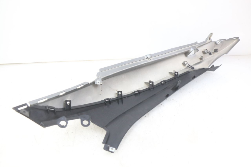 photo de FLANC POSTERIORE DESTRO HONDA VISION NSC R 50 (2013 - 2015) - Altra angolazione