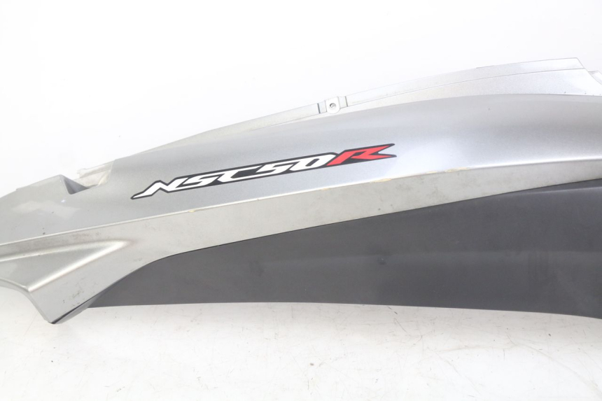 photo de FLANC POSTERIORE DESTRO HONDA VISION NSC R 50 (2013 - 2015) - Ricambio usato controllato