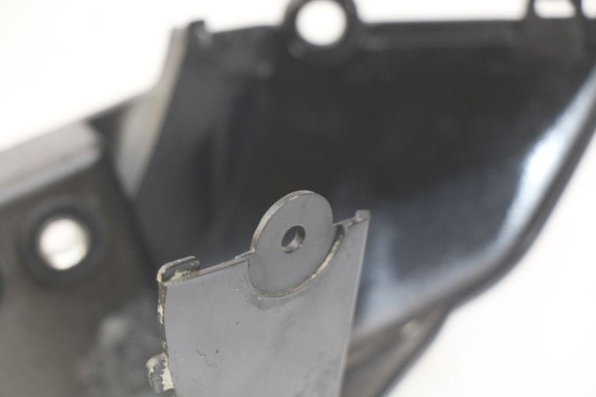 photo de PARAFANGO POSTERIORE DESTRO SYM WOLF SB 125 (2011 - 2018) - Zoom sullo stato d'uso