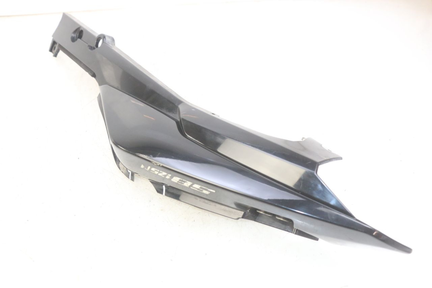 photo de PARAFANGO POSTERIORE DESTRO SYM WOLF SB 125 (2011 - 2018) - Vista d'insieme del prodotto