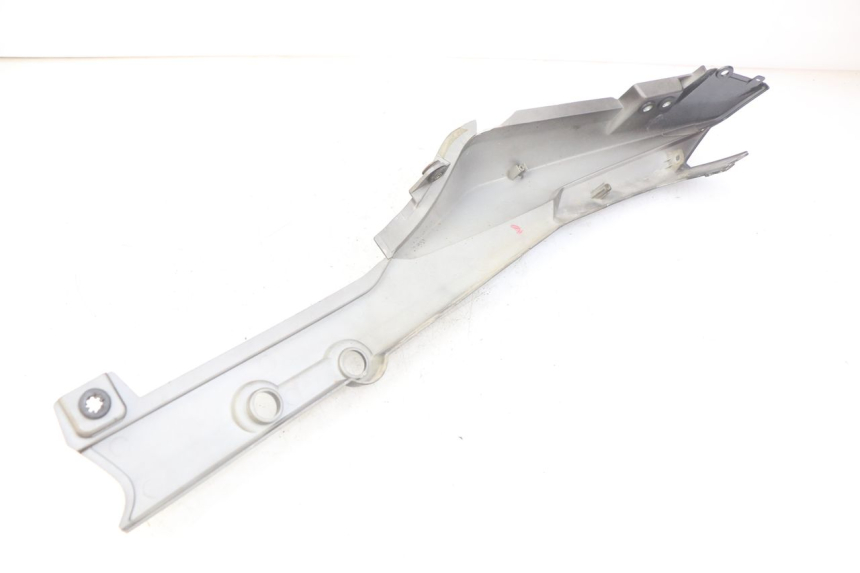 photo de PARAFANGO POSTERIORE DESTRO SYM WOLF SB 125 (2011 - 2018) - Stato della superficie e materiale