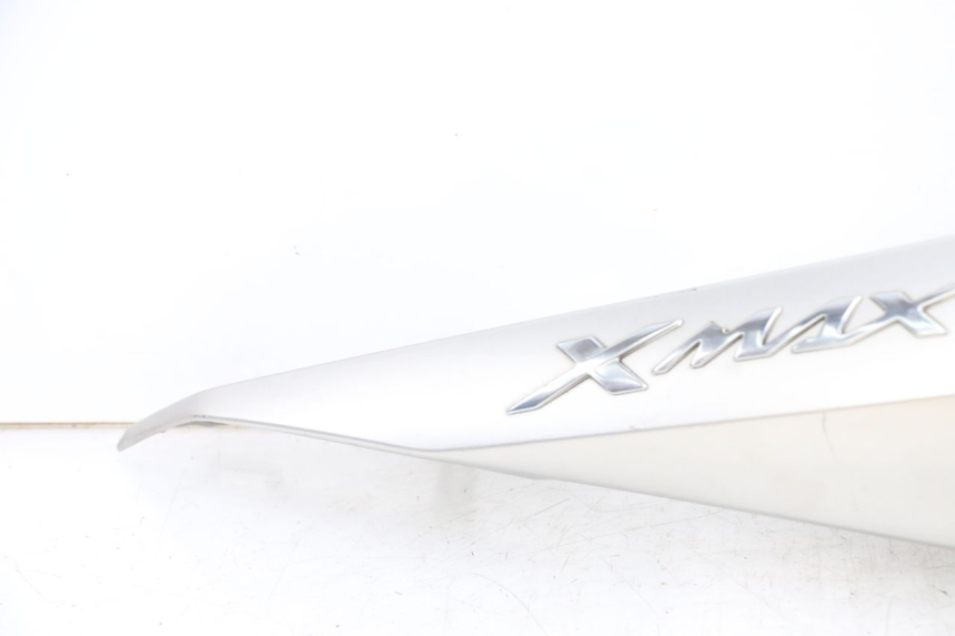 photo de PARAFANGO POSTERIORE DESTRO YAMAHA XMAX X-MAX ABS 125 (2017 - 2020) - Stato della superficie e materiale