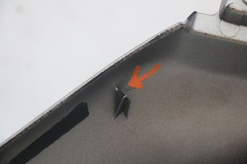 photo de PARAFANGO POSTERIORE DESTRO YAMAHA XMAX X-MAX ABS 125 (2017 - 2020) - Zoom sui componenti