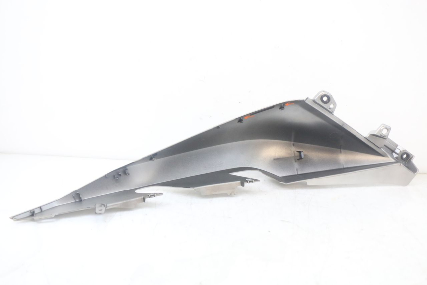 photo de PARAFANGO POSTERIORE DESTRO YAMAHA XMAX X-MAX ABS 125 (2017 - 2020) - Ricambio usato controllato