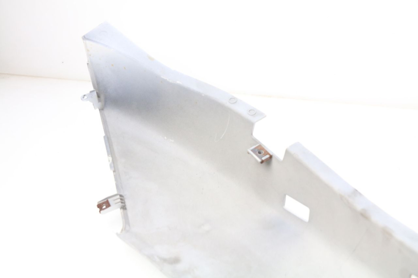 photo de PARAFANGO POSTERIORE DESTRO YAMAHA XMAX X-MAX 125 (2006 - 2009) - Dettaglio del componente