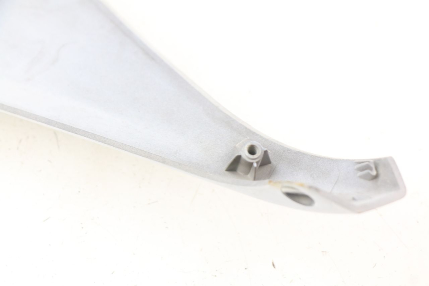 photo de PARAFANGO POSTERIORE DESTRO YAMAHA XMAX X-MAX 125 (2006 - 2009) - Zoom sullo stato d'uso