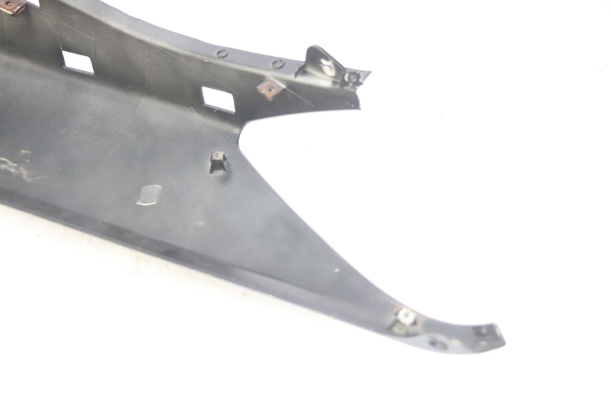 photo de PARAFANGO POSTERIORE DESTRO YAMAHA XMAX X-MAX 125 (2006 - 2009) - Zoom sullo stato d'uso