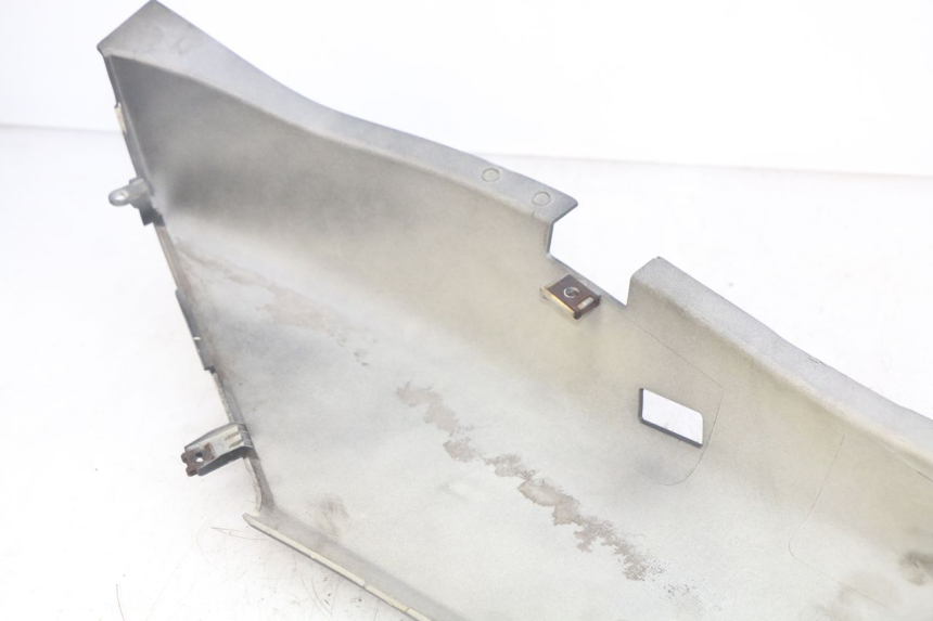 photo de PARAFANGO POSTERIORE DESTRO YAMAHA XMAX X-MAX 125 (2006 - 2009) - Altra angolazione