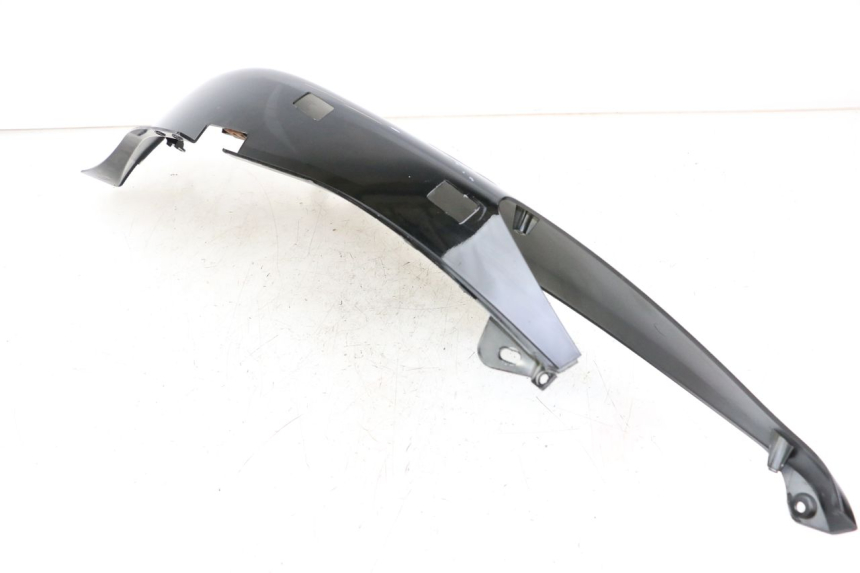 photo de PARAFANGO POSTERIORE DESTRO YAMAHA XMAX X-MAX 125 (2006 - 2009) - Dettagli dei punti di fissaggio