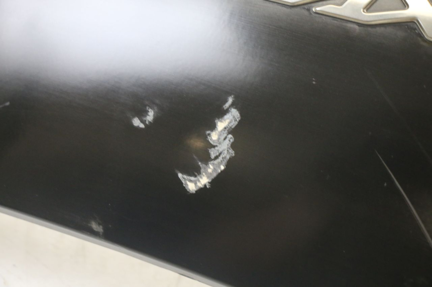 photo de CARENA POSTERIORE DESTRA YAMAHA X-MAX XMAX 125 (2010 - 2013) - Vista d'insieme del prodotto