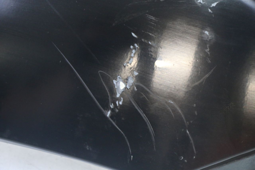 photo de CARENA POSTERIORE DESTRA YAMAHA X-MAX XMAX 125 (2010 - 2013) - Dettagli dei punti di fissaggio