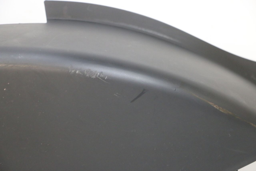 photo de PARAFANGO POSTERIORE DESTRO YAMAHA XMAX X-MAX 125 (2006 - 2009) - Marcature e riferimenti originali