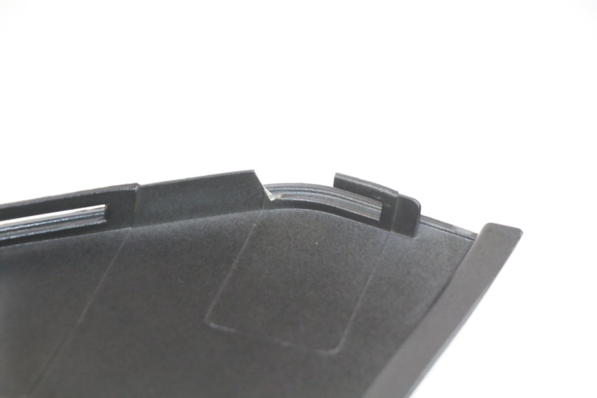 photo de PARAFANGO POSTERIORE DESTRO SYM X-PRO 4T 50 (2014 - 2021) - Zoom sullo stato d'uso