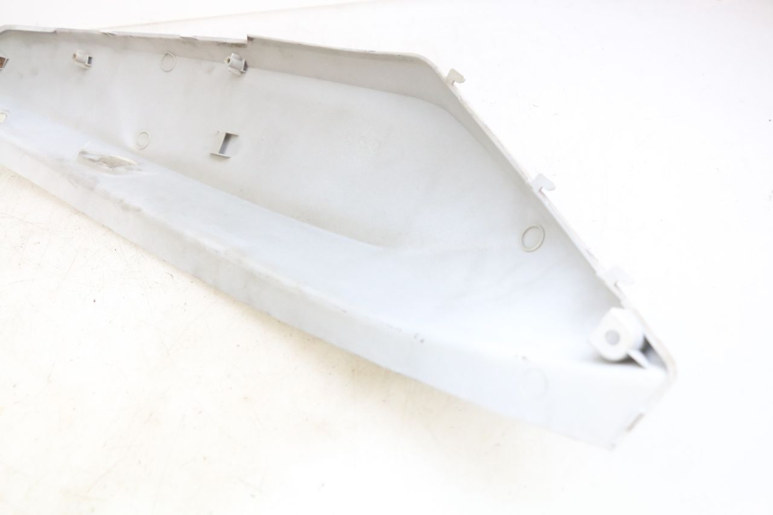 photo de PARAFANGO POSTERIORE DESTRO KYMCO X-TOWN XTOWN 125 (2016 - 2021) - Primo piano tecnico