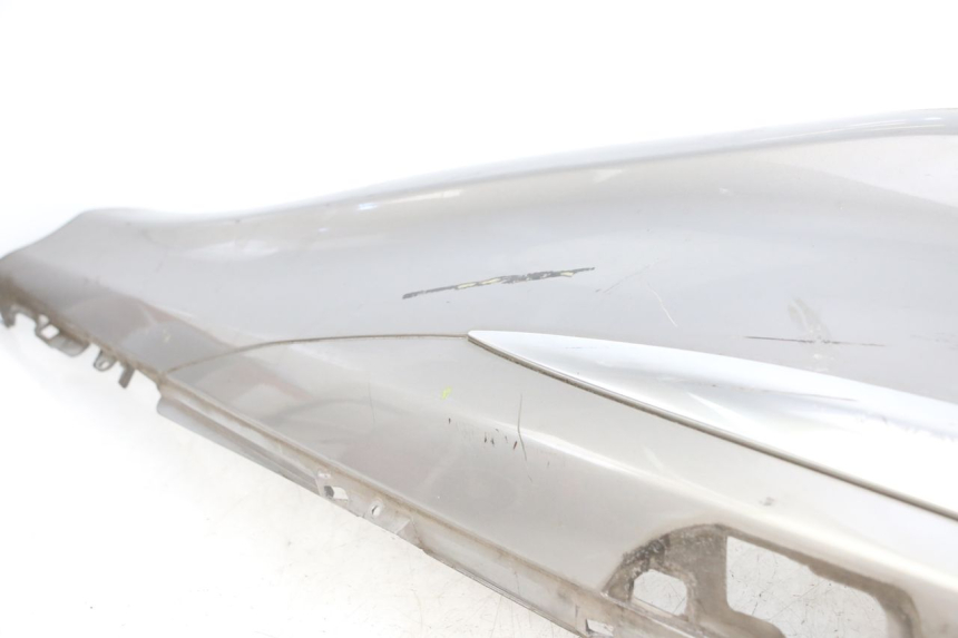 photo de CARENA POSTERIORE DESTRA PIAGGIO X10 125 (2012 - 2017) - Ricambio usato controllato