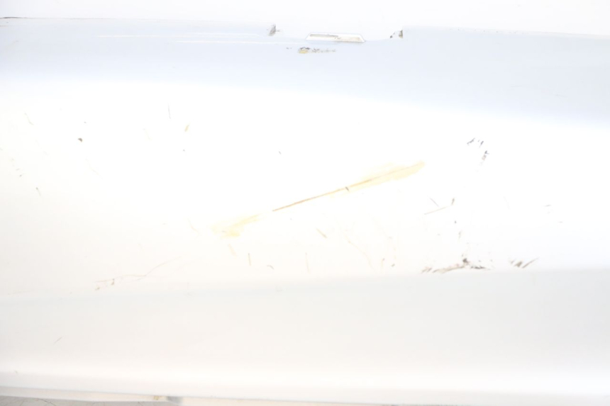 photo de FLANC POSTERIORE DESTRO PIAGGIO X9 125 (2000 - 2003) - Dettagli dei punti di fissaggio