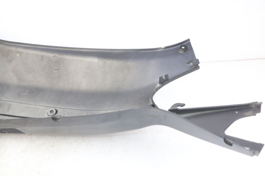 photo de PARAFANGO POSTERIORE DESTRO PIAGGIO XEVO - X EVO 125 (2007 - 2017) - Zoom sullo stato d'uso