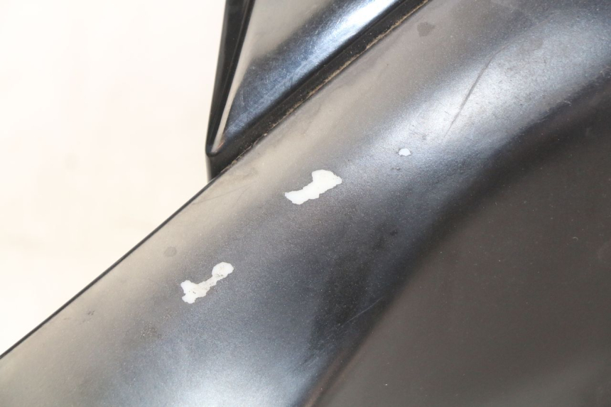 photo de PARAFANGO POSTERIORE DESTRO PIAGGIO XEVO - X EVO 125 (2007 - 2017) - Primo piano tecnico