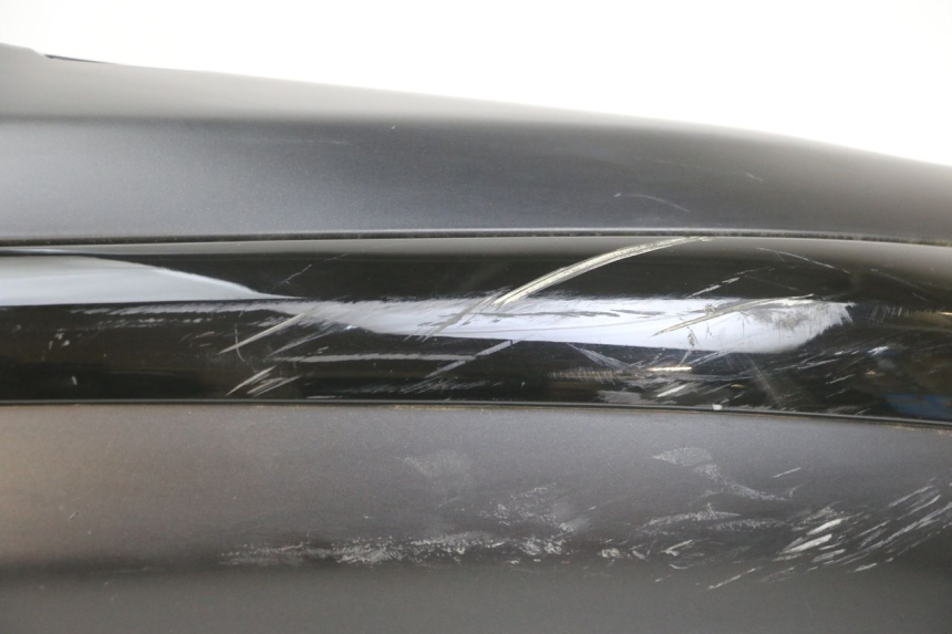 photo de PARAFANGO POSTERIORE DESTRO PIAGGIO XEVO - X EVO 125 (2007 - 2017) - Altra vista dell'articolo