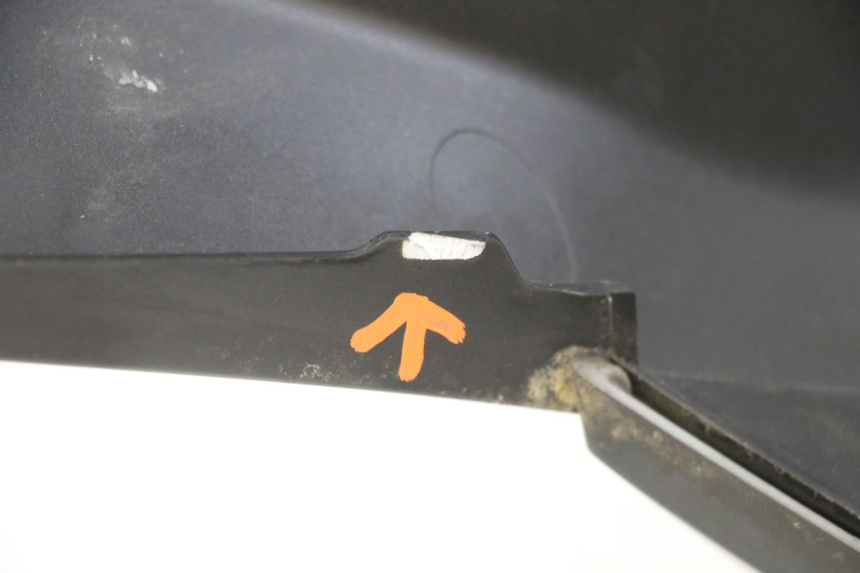 photo de PARAFANGO POSTERIORE DESTRO PIAGGIO XEVO - X EVO 125 (2007 - 2017) - Altra angolazione