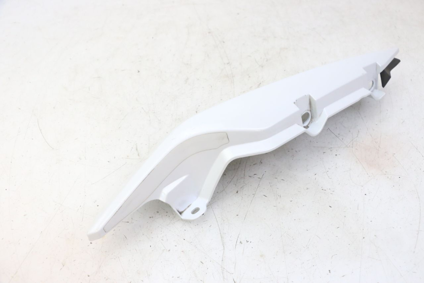 photo de CARENA POSTERIORE DESTRA YAMAHA XJ6 ABS 600 (2008 - 2016) - Marcature e riferimenti originali